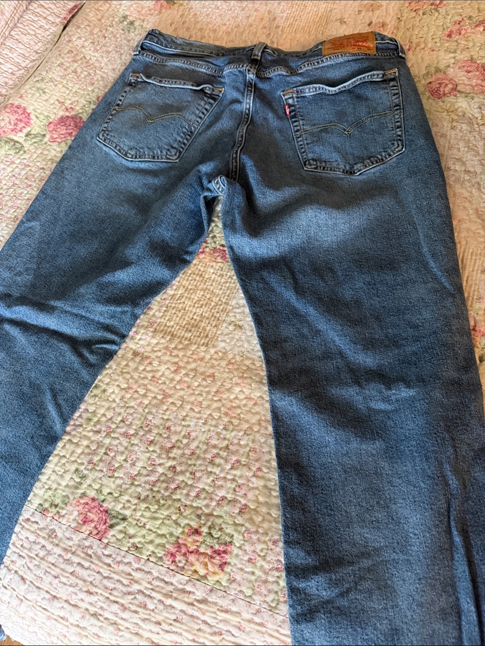 Levi's Straight Leg Jeans - Medium Blue Denim